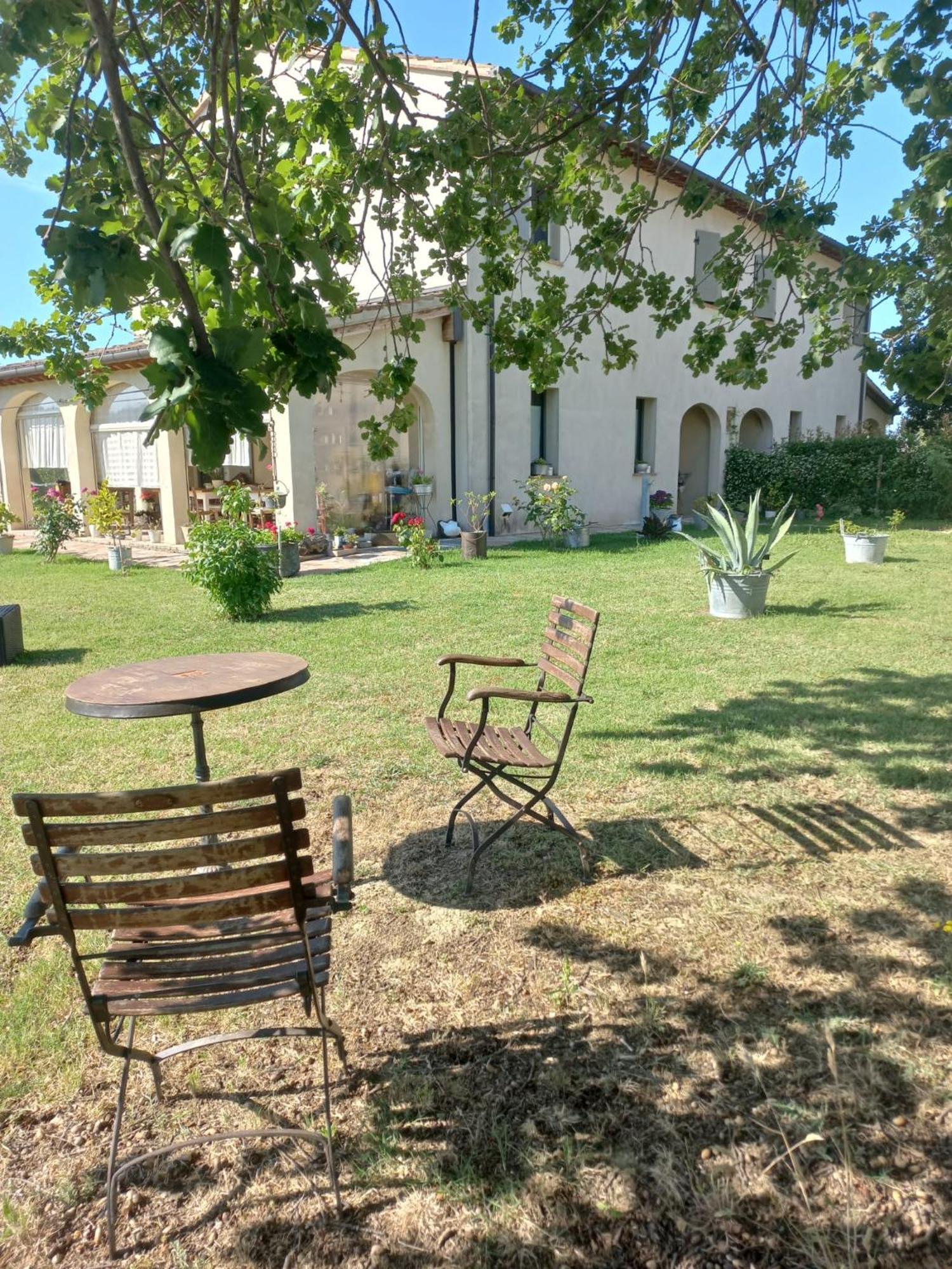Bed and Breakfast Beb Montefratta Фратта-Терме Экстерьер фото